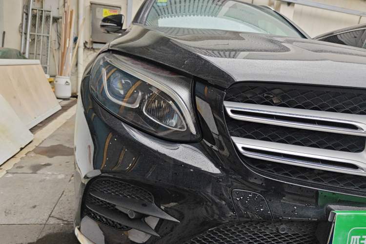 Used Mercedes-Benz GLC 2018 Facelift GLC 260 4MATIC Luxury Edition
