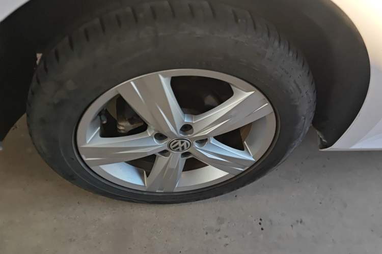 Used Volkswagen Lavida 2017 1.6L Manual Fashion Edition
