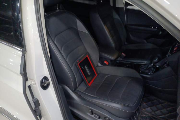 Used Volkswagen Tiguan L 2020 330TSI Automatic Two-Wheel Drive Panoramic Comfort Edition China VI Standard