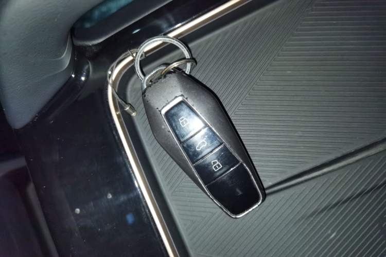 Used iCAR 03 2024 401km Range Two-Wheel Drive Standard Yuechao Version
