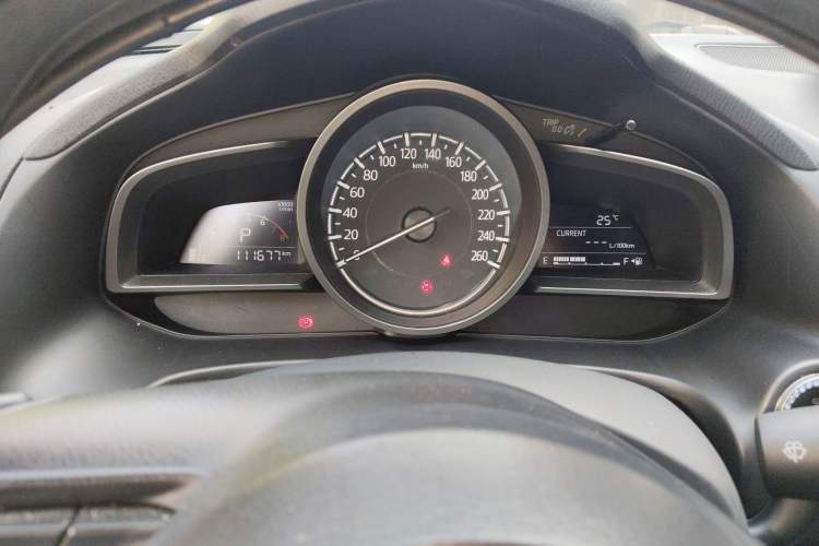 Used Mazda 3 Axela 2017 Sedan 1.5L Automatic Luxury Model China VI Standard Instrument Cluster