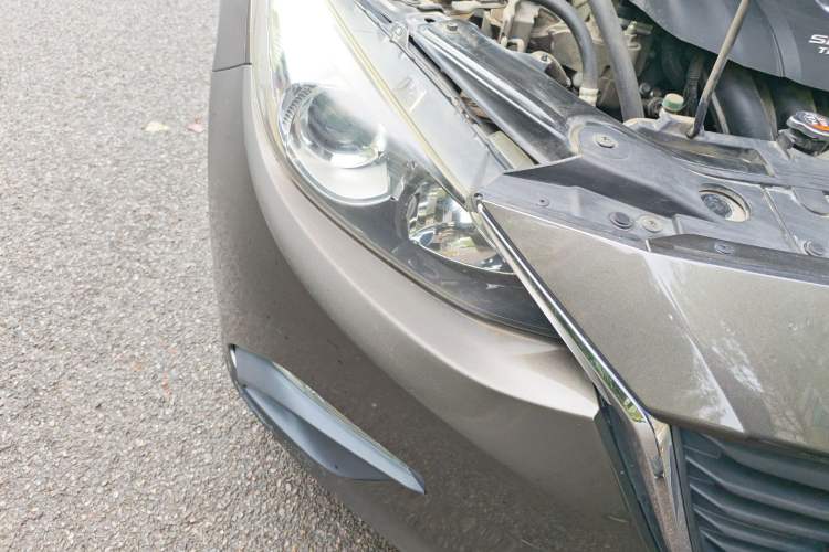 Used Mazda 3 Axela 2014 Sedan 1.5L Automatic Comfort Model