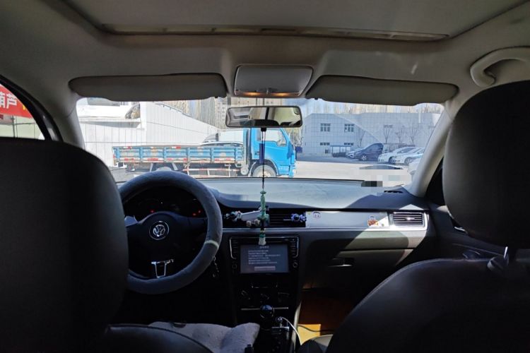 Used Volkswagen Bora 2014 1.6L Manual Fashion Edition
