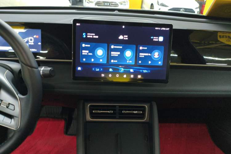 Used BYD Qin L 2024 DM-i 120KM Beyond Model Audio And AC Panel