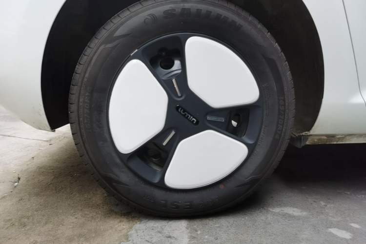 Used CHANGAN NEVO Lumin 2023 205km Xiangqin Version Exterior 5