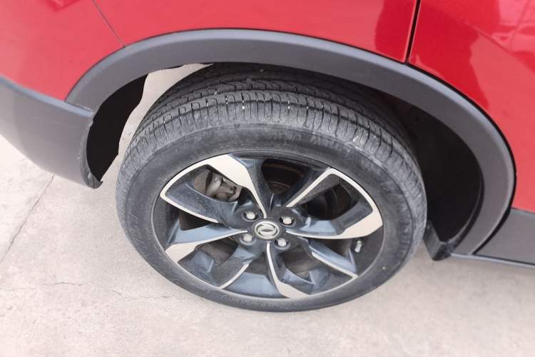 Used Dongfeng Aeolus AX4 2018 1.6L DCT Trendy & Stylish Model with Sunroof
