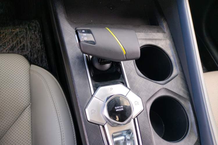 Used Changan UNI-V iDD 2023 ZhiDian iDD 1.5T 113km ZhiKu Model