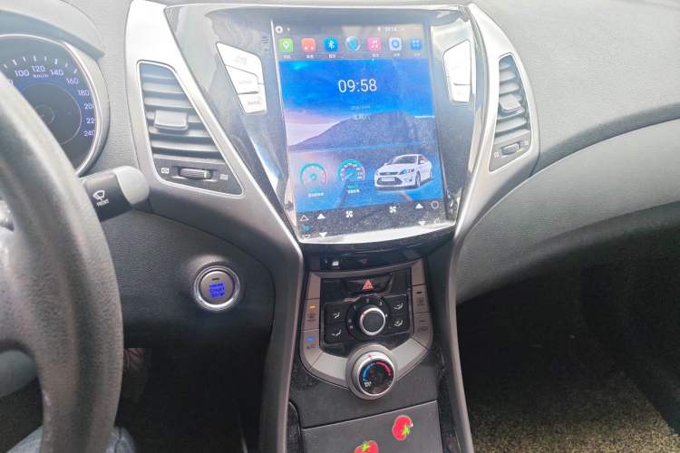 Used Hyundai Elantra (5th Generation / Langdong) 2015 1.6L Automatic Leading Model
