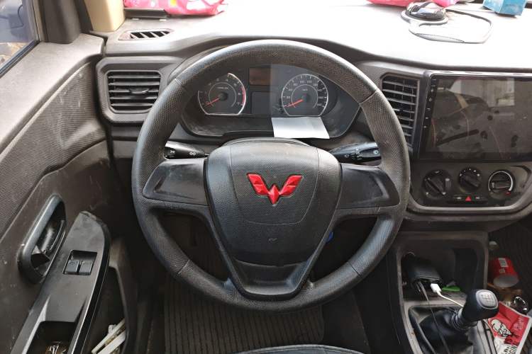 Used Wuling Hongguang V 2021 1.5L Jingqu Version LAR