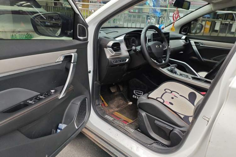 Used Geely Auto Coolray 2023 1.5T DCT Platinum Edition