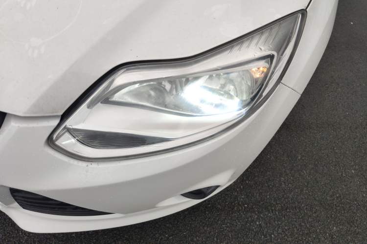 Used Ford Focus 2012 Hatchback 1.6L Automatic Comfort Model Left Front Headlight