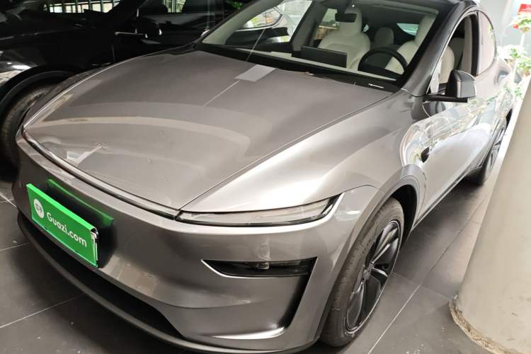 Used Tesla Model Y 2025 Rear-Wheel-Drive Version