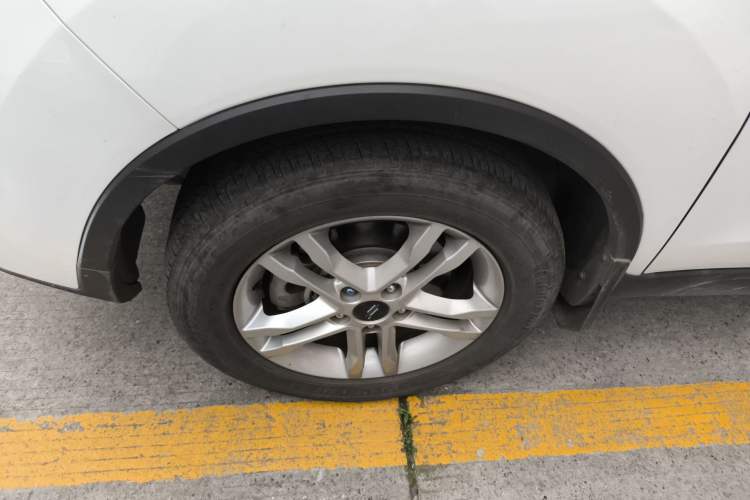 Used CHANGAN OSHAN COS5 2021 1.6L CVT Luxury Model Left Front Wheel Hub