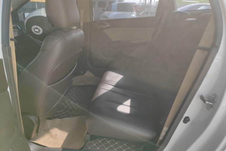 Used Baojun 310W 2017 1.5L Manual Comfort Version China VI Emission Standard
