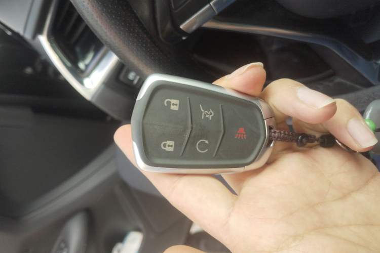 Used Cadillac XT6 2020 28T Six-Seater Luxury Sporty Enjoy-the-Comfort Safety Edition