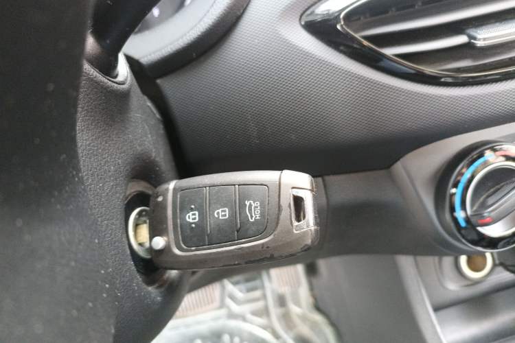 Used Hyundai Celesta 2018 1.6L Automatic GL Enjoyment Version China V Standard