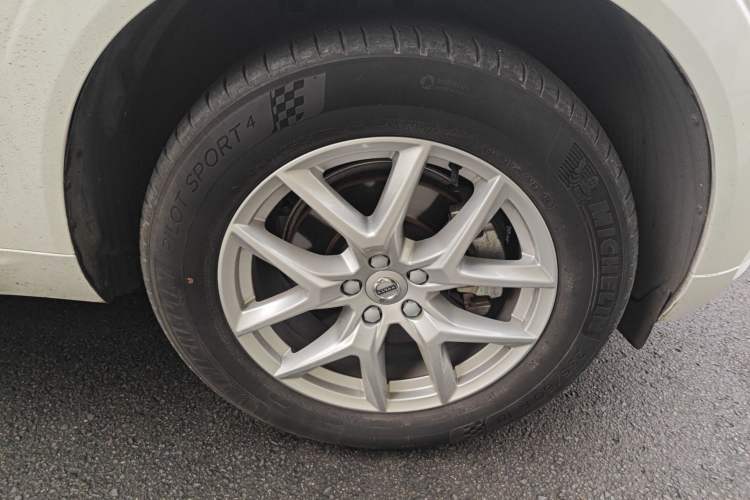 Used Volvo XC60 2019 T5 4x4 Smart Edition China VI Standard