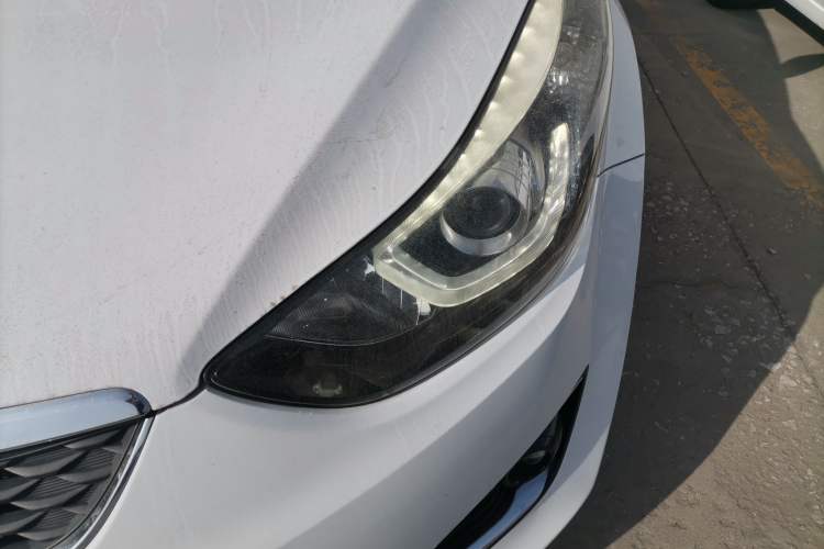 Used Hyundai Elantra (5th Generation / Langdong) 2016 1.6L Automatic Smart Version