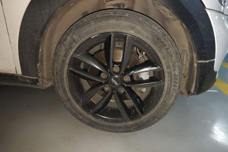 Used MINI Countryman 2013 1.6T COOPER ALL4 Fun Right Front Wheel Hub