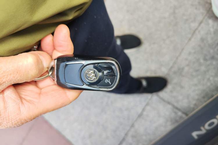 Used Buick Envision 2014 28T Four-Wheel Drive Elite Model