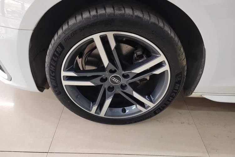 Used Audi A4L 2022 40 TFSI Fashion Dynamic Model
