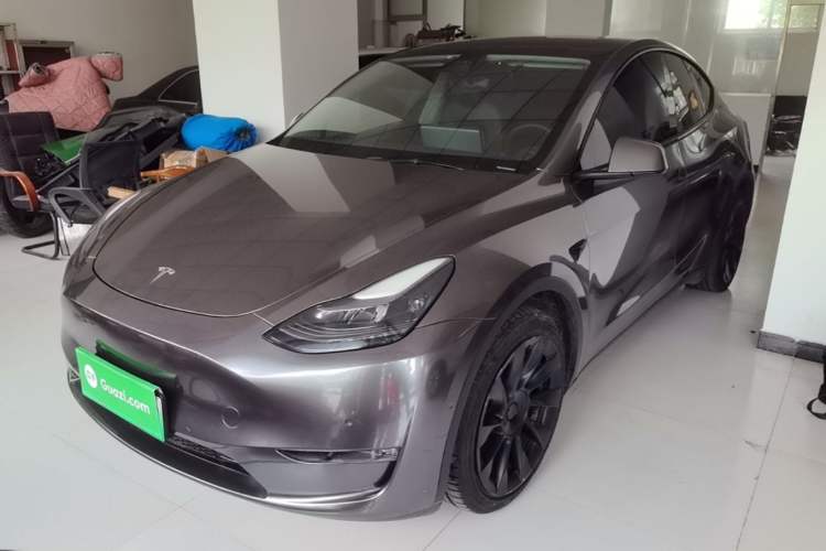 Used Tesla Model Y 2022 Long-Range All-Wheel-Drive Version