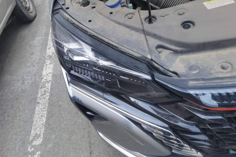 Used Dongfeng Aeolus Yixuan MAX 2021 1.5T Ultra-Stylish Trendsetter Edition Right Front Headlight