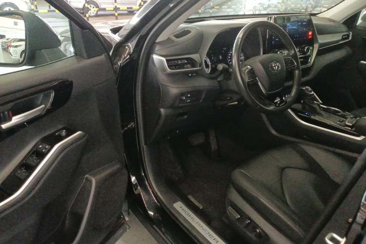 Used Toyota Highlander 2023 2.5L Smart Electric Hybrid Dual-Drive Prestige Version 7 Seats Driver Seat