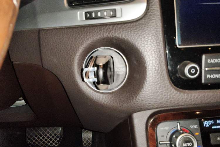 Used Volkswagen Touareg 2014 3.0 TSI New Edition