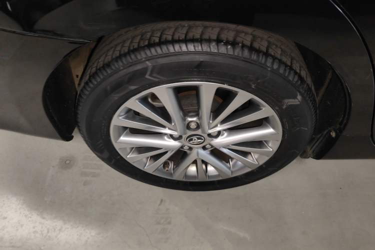 Used Toyota Camry 2016 2.5G 10th Anniversary Deluxe Navigation Edition Right Rear Wheel Hub