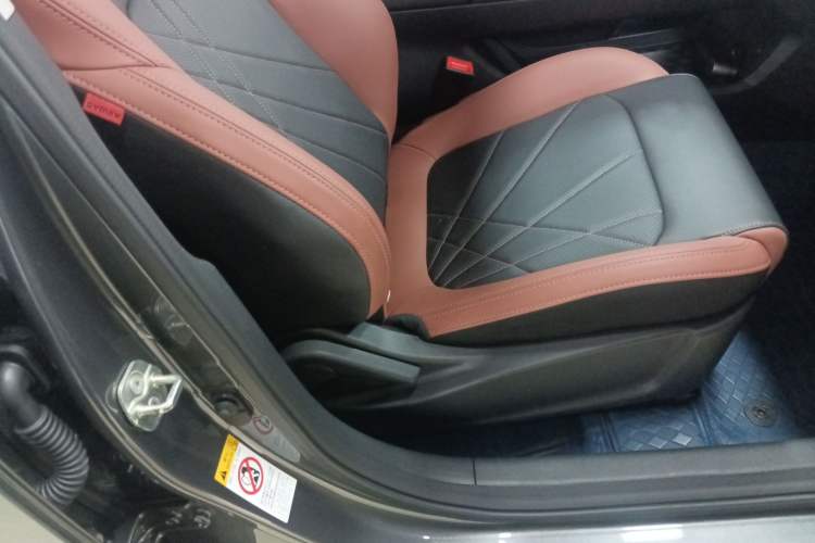 Used CHANGAN Eado 2023 Changan Edition PLUS Blue Whale NE 1.4T GDI DCT Prestige Version
