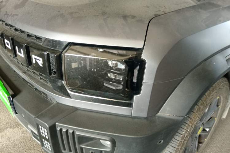 Used JETOUR Traveler 2023 2.0T All-Wheel Drive CrossPRO+ Left Front Headlight