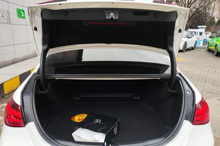 Used Mercedes-Benz C-Class 2025 Facelift C 260 L Sport Edition
