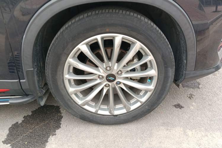 Used CHANGAN OSHAN X7 PLUS 2022 1.5T Blue Whale Edition Automatic Prestige 7-Seater Right Front Wheel Hub