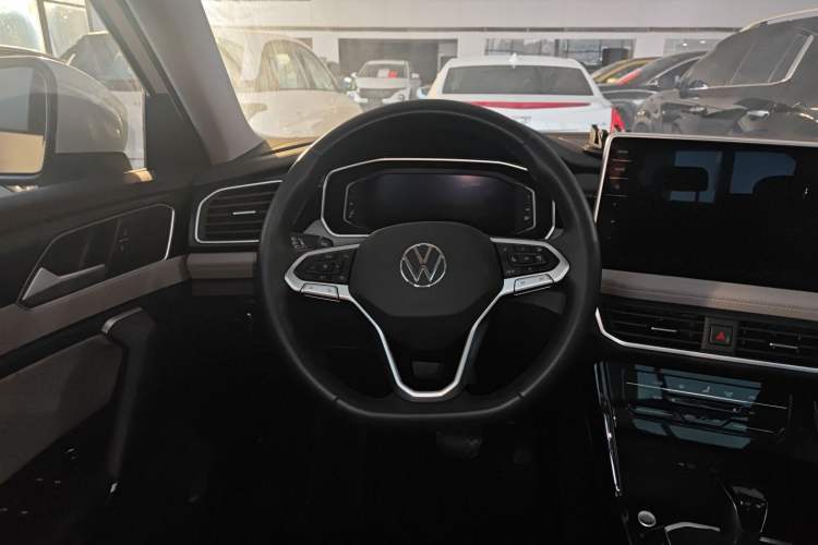 Used Volkswagen Tayron 2023 300TSI Two-Wheel-Drive Luxury Plus Advanced Edition
