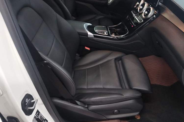 Used Mercedes-Benz GLC 2020 GLC 260 L 4MATIC Dynamic Model
