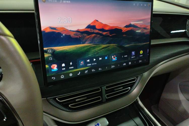 Used Denza D9 2022 DM-i 970 Four-Wheel Drive Flagship Model
