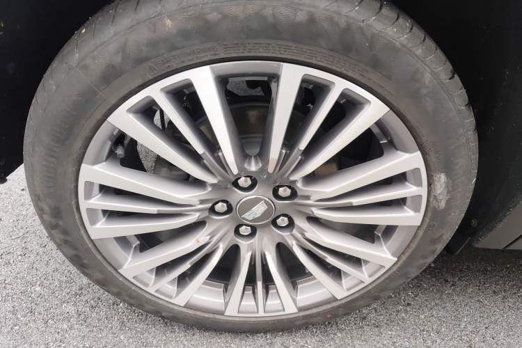 Used Cadillac XT4 2024 28T Two-Wheel-Drive Prestige Version
