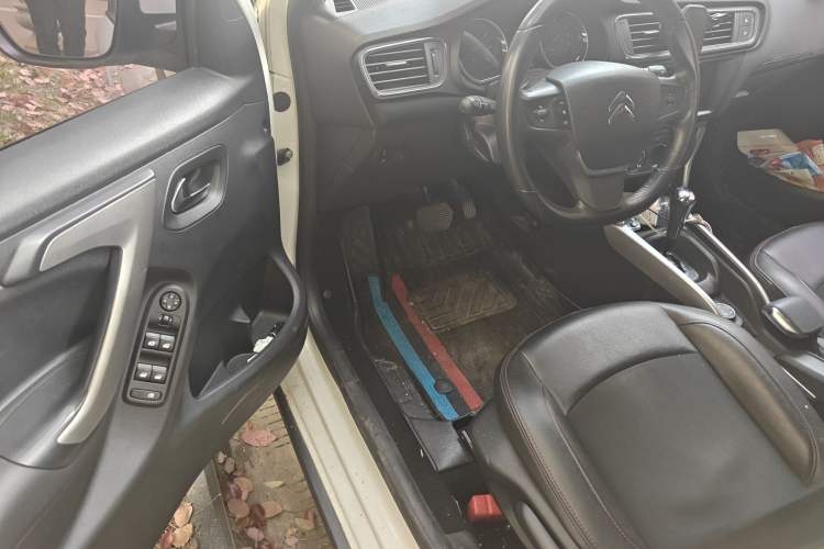 Used Citroen C3-XR 2015 1.6THP Automatic Pioneer Model Driver Seat