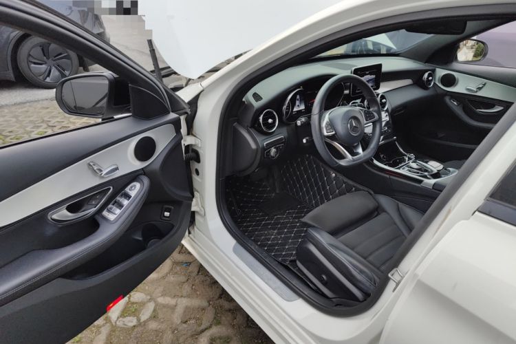 Used Mercedes-Benz C-Class 2017 Restyled C 200 Sport Edition Driver Seat