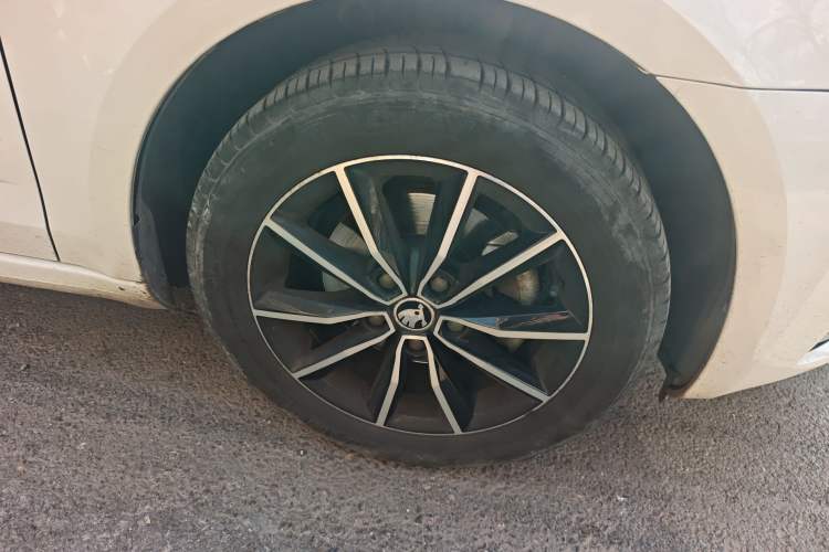 Used Skoda Octavia 2017 1.6L Manual Smart Drive Edition