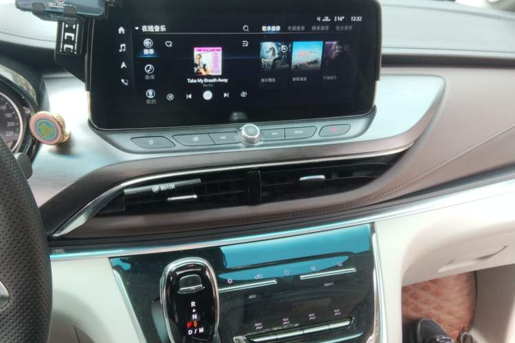 Used Buick GL8 2021 Land Cruiser Executive Class 652T Luxury Model