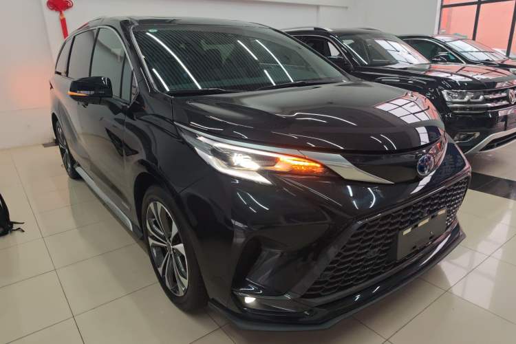 Used Toyota Granvia 2023 2.5L Hybrid Prestige VIP Edition
