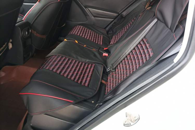 Used Volkswagen Tiguan 2015 1.8TSI Automatic Two-Wheel Drive Luxury Model Left Rear Seat