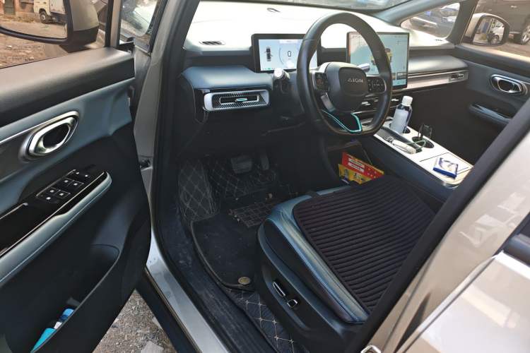 Used AION Y 2023 Younger Star Edition
