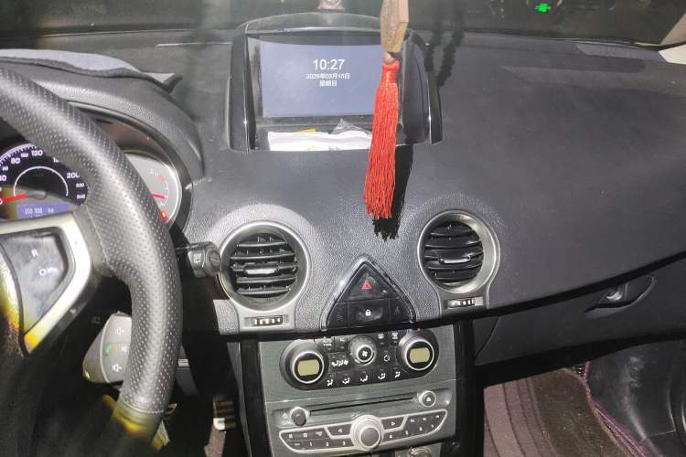 Used Renault Koleos 2012 2.5L 4x4 Comfort Edition with Navigation
