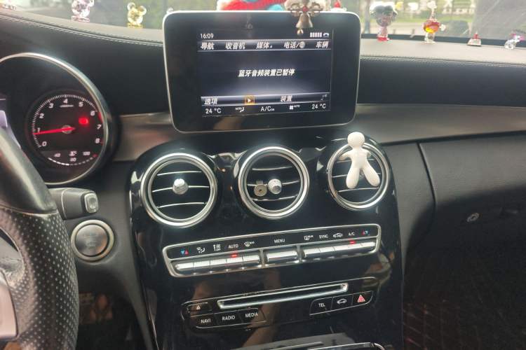 Used Mercedes-Benz C-Class 2016 C 200 4MATIC Coupe Audio And AC Panel