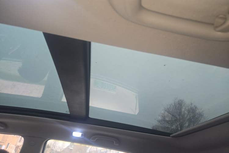 Used Hyundai Santa Fe 2013 2.0T Automatic All-Wheel Drive Top Trim
