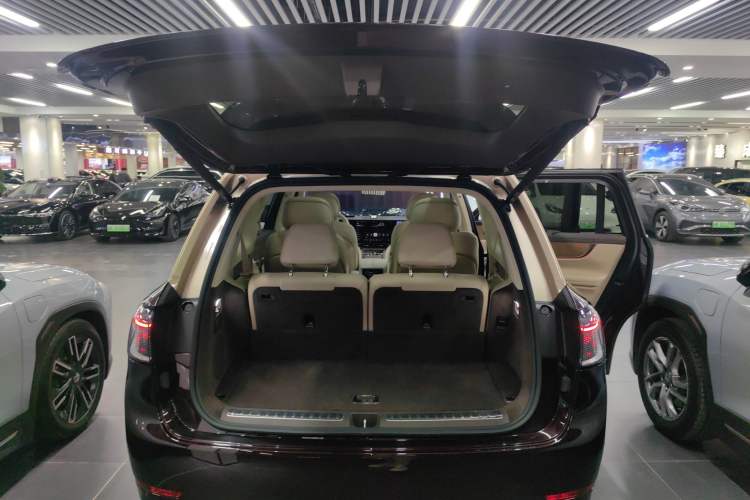 Used Hima AITO M9 2025 Extended-Range Ultra Version 52 kWh 6-Seater Trunk