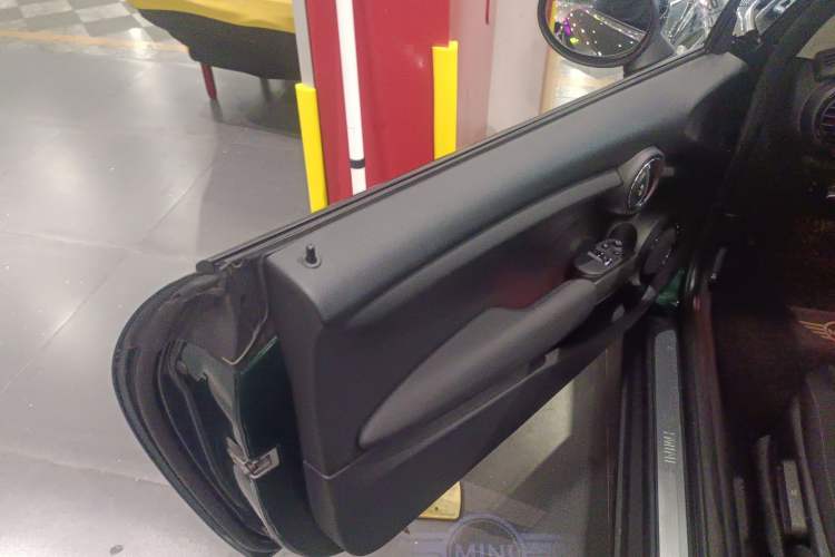 Used MINI MINI 2016 1.5T COOPER Avant-Garde